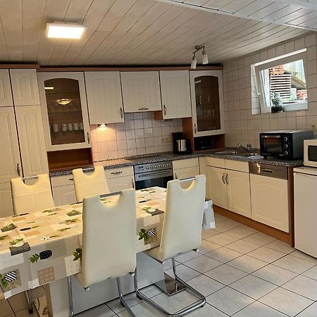Linh'S Ferienwohnung Saarburg Bagian luar foto