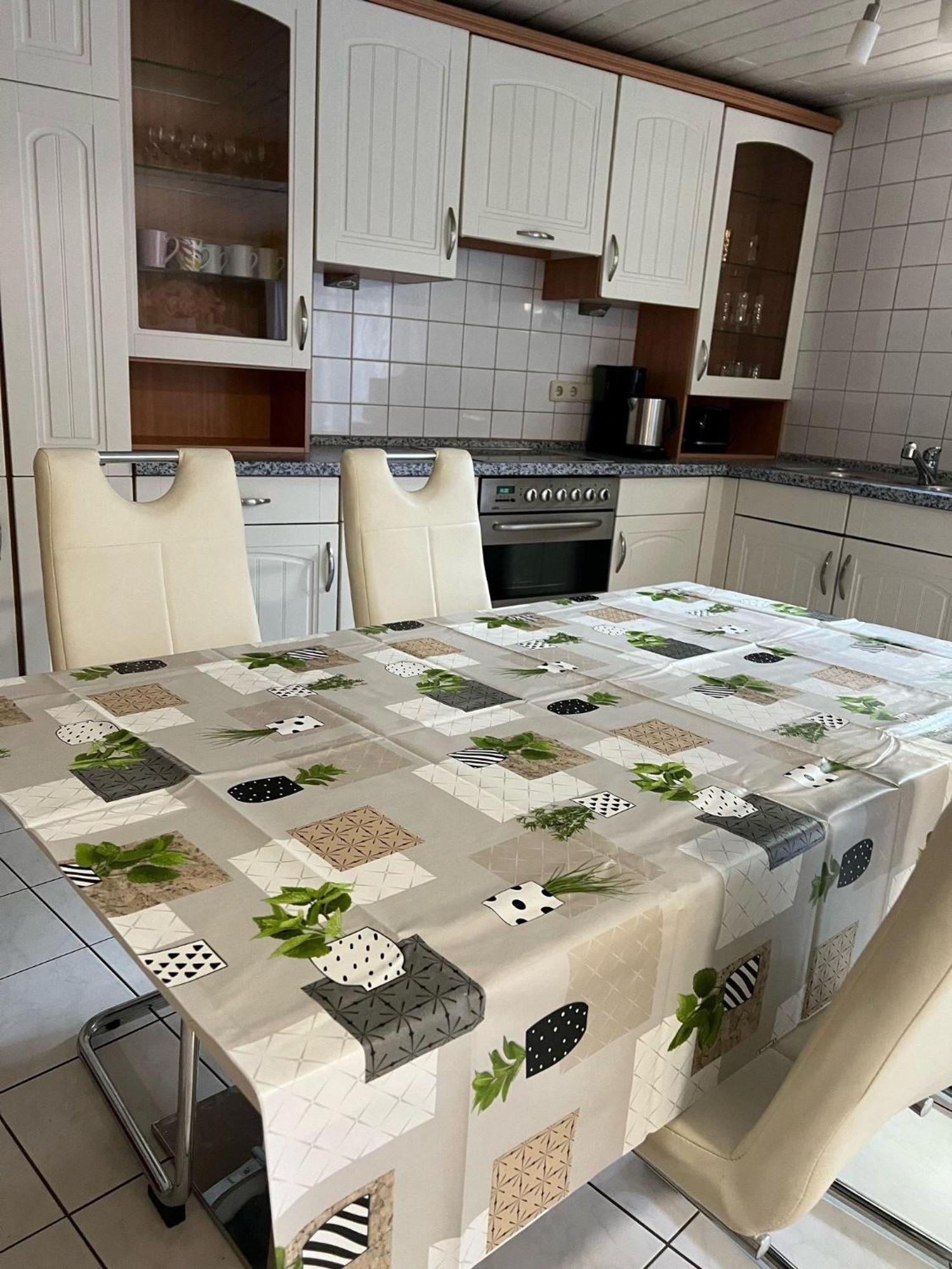 Linh'S Ferienwohnung Saarburg Bagian luar foto